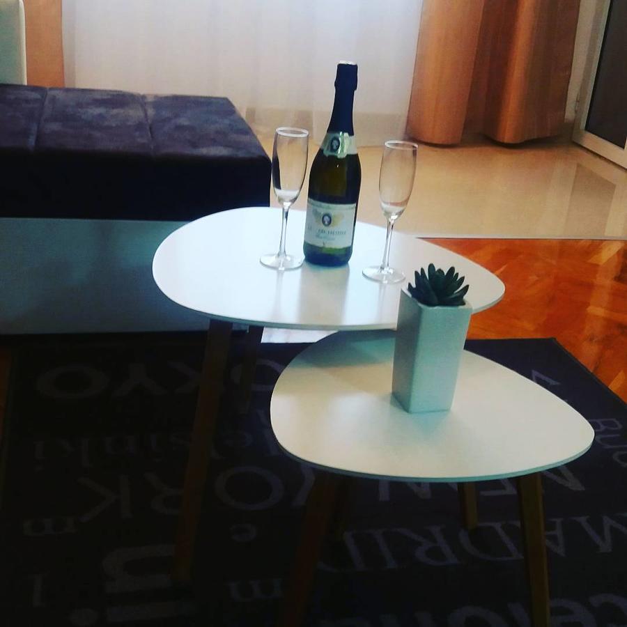Marina Jacuzzi Apartment Free Parking 诺威萨 外观 照片